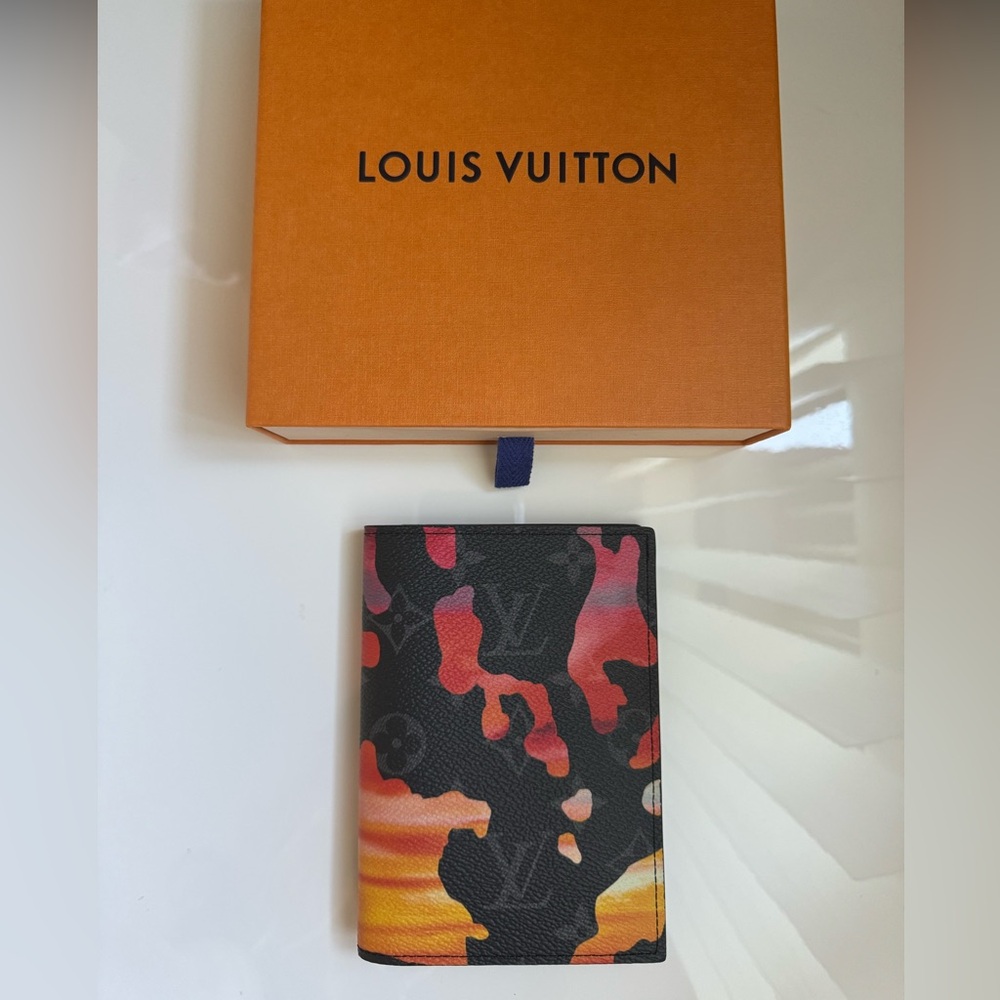 SOLD! Limited Edition Loui Vuitton Passport Cover